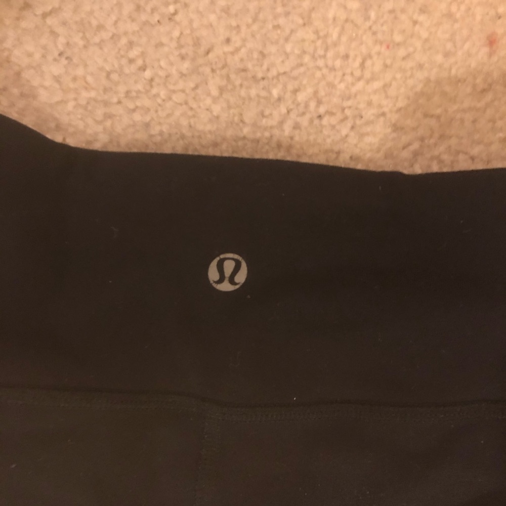 Black Capri lululemons